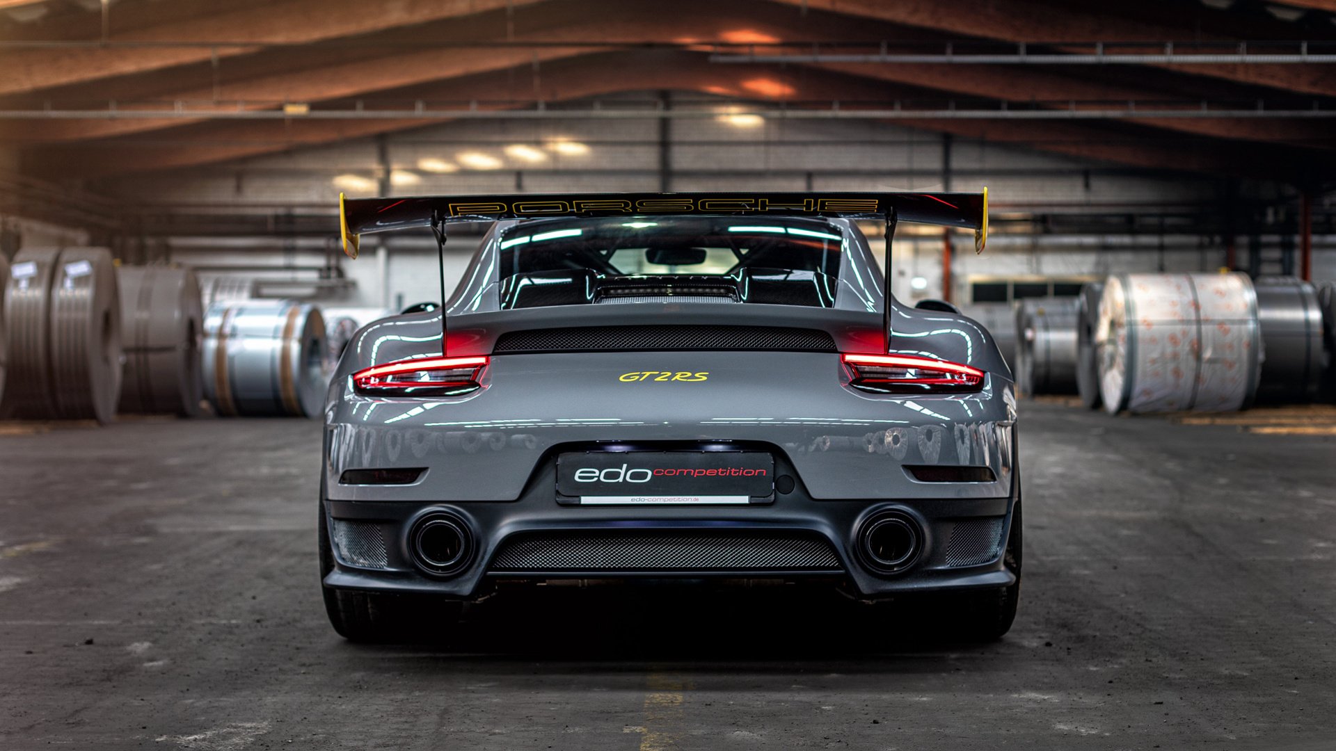 冰雪金靴归属瑞士前锋拉法埃尔·斯图尔尼