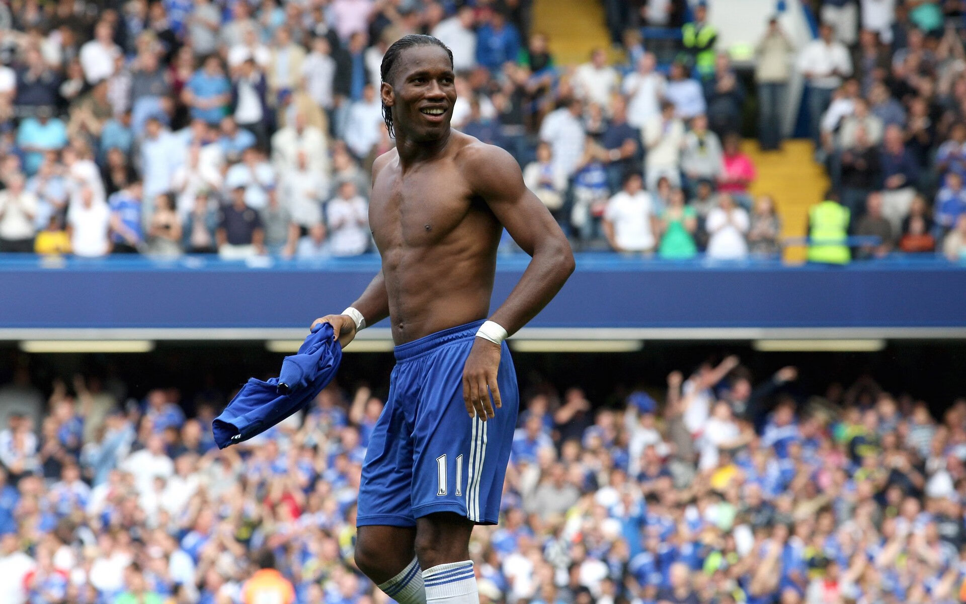 塞内加尔马术协会与国际马术联合会合作,举办国际马术交流活动,促进技术交流。